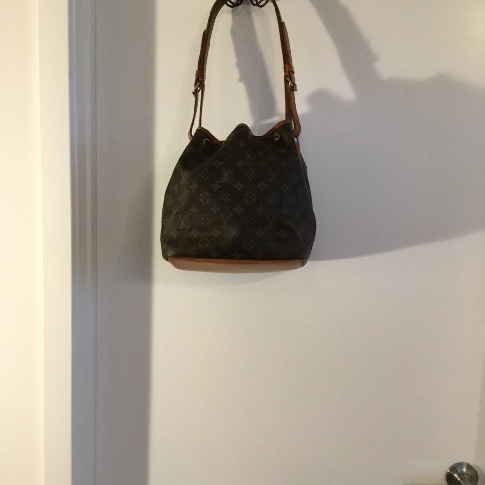 Louis Vuitton Bag / Authentic Louis Bag Petit Noe : Color Brown/Tan $1,200